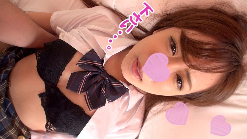 制服姿のかすみちゃん、たれ目が可愛い!ブラウスから覗くビンビン乳首とグッチョグチョのおまんこ!の画像2