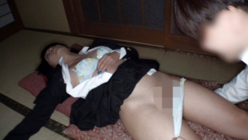画像紹介:制服を脱ぎ捨て、本能のままに中出しされる渚みつき。の画像1